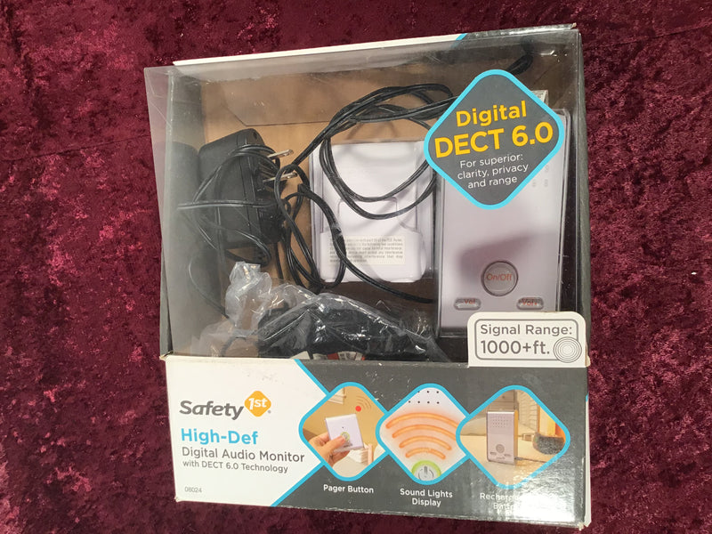 Safety 1st high-def digital audio monitor