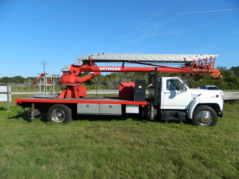 Ford - F700 - Crane Truck