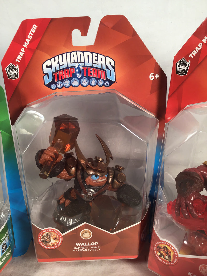 Skylanders game pieces (3)