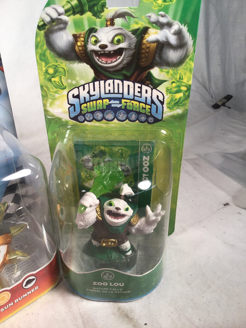 Skylanders game pieces (5)