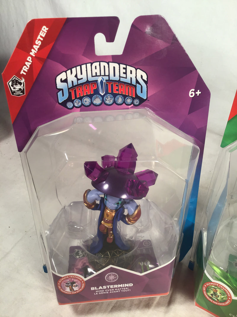 Skylanders game pieces (3)