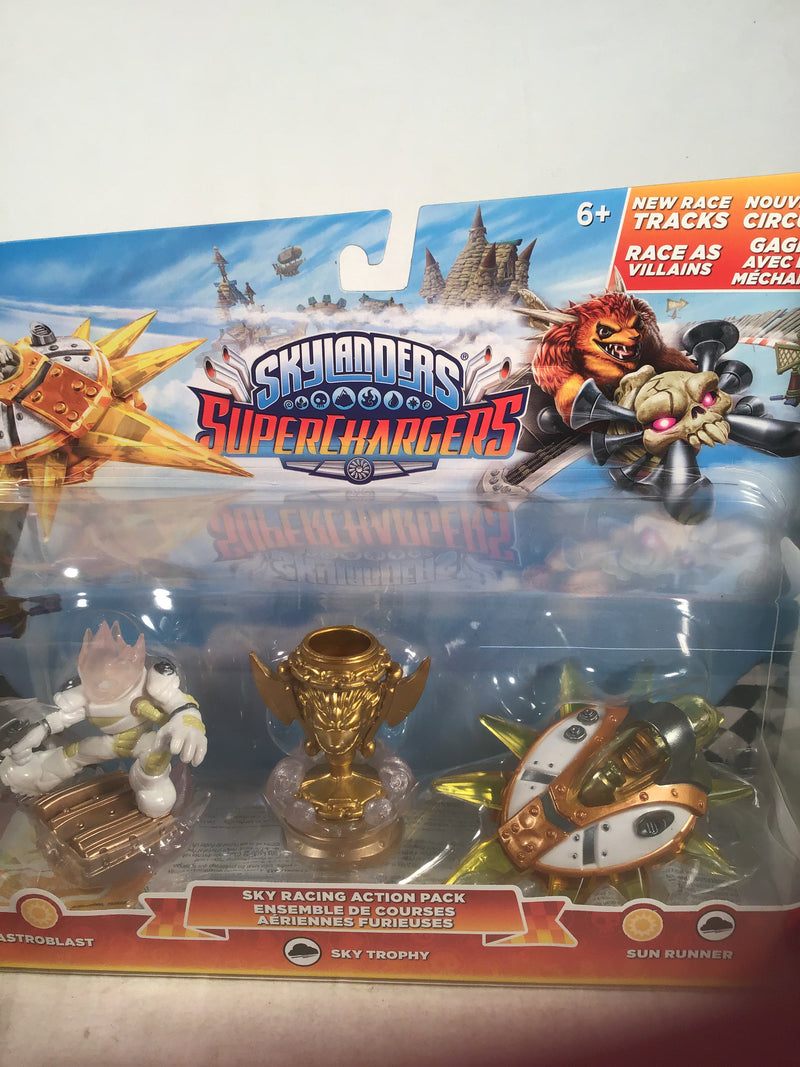 Skylanders game pieces (5)