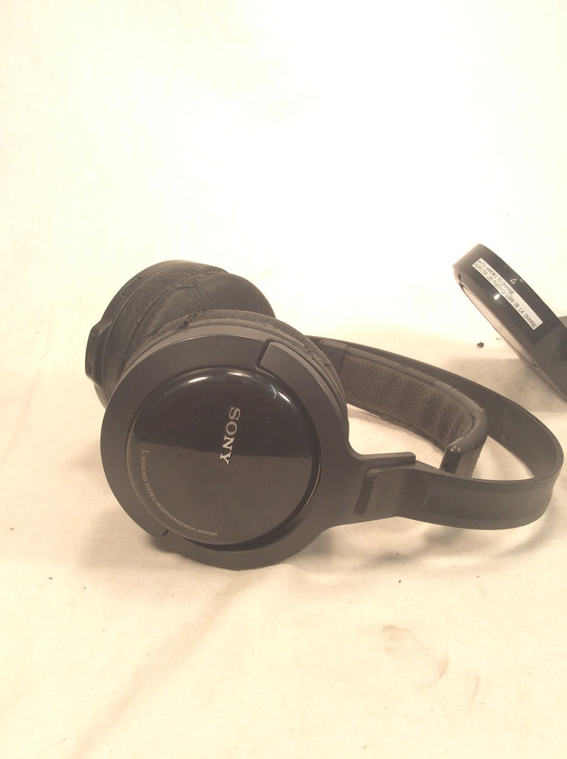 Sony wireless headphones w/charging station