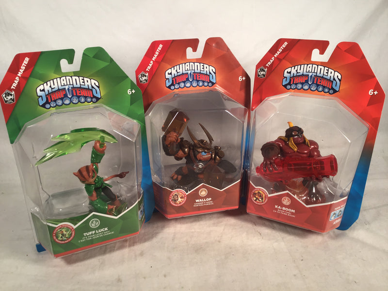 Skylanders game pieces (3)