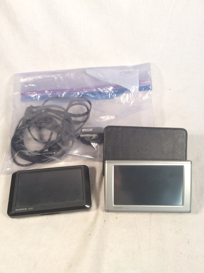 Garmin nüvi gps (2) w/assorted cords