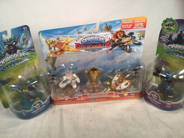 Skylanders game pieces (5)