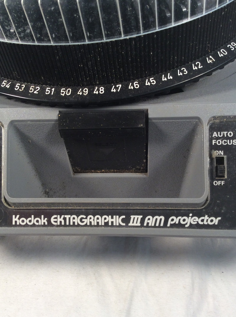 kodak Ektagraphic 3 am projector w/case & remote